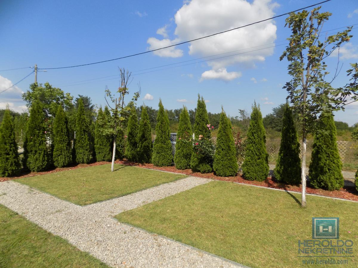 Nova kuća bez ulaganja na Karđorđevom brdu 11