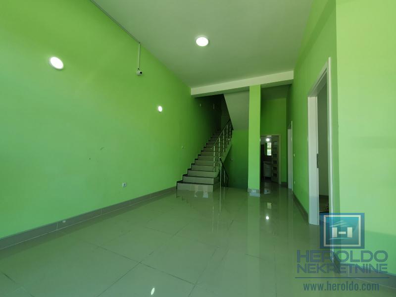 Odličan lokal u 3 nivoa (Su+Pr+S1) 3