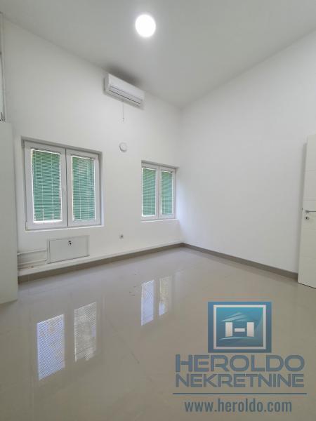 Odličan lokal u 3 nivoa (Su+Pr+S1) 6