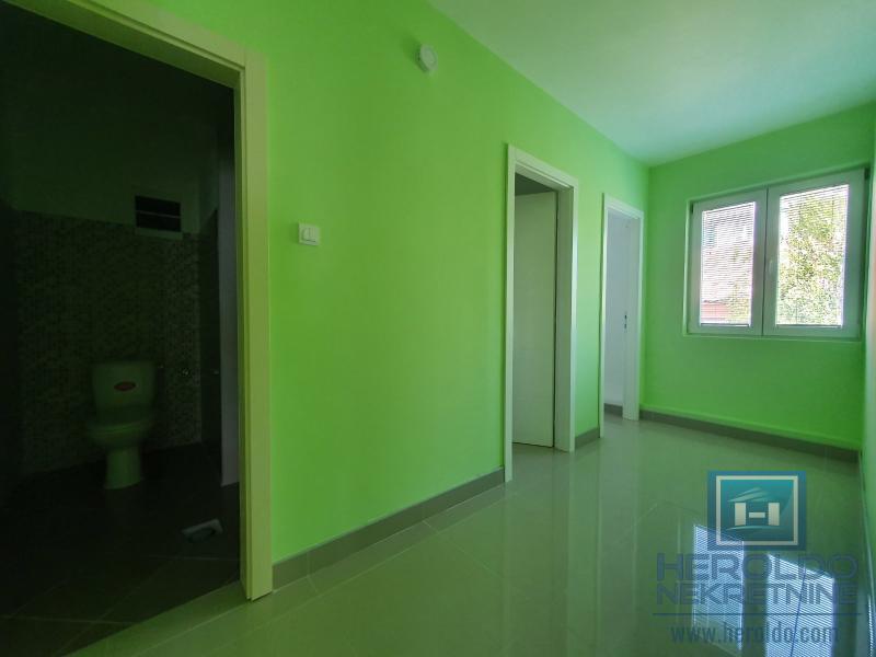 Odličan lokal u 3 nivoa (Su+Pr+S1) 22