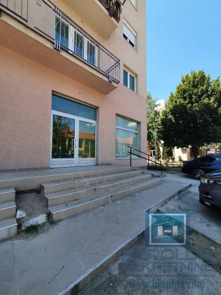 Odličan lokal u 3 nivoa (Su+Pr+S1) 27