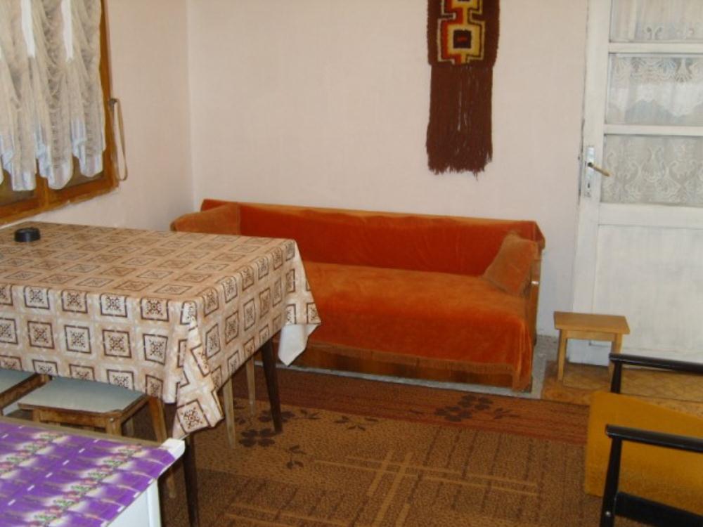 Odlična kuća na periferiji grada 1