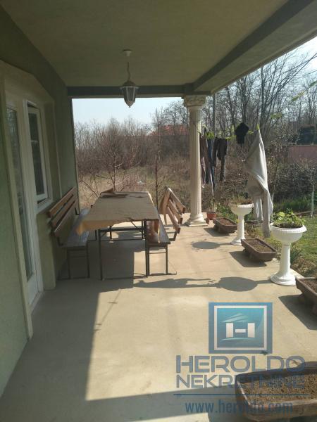 odlicna kuca sa placem u mirnom kraju 43