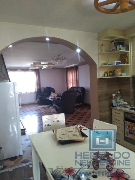 odlicna kuca sa placem u mirnom kraju 12