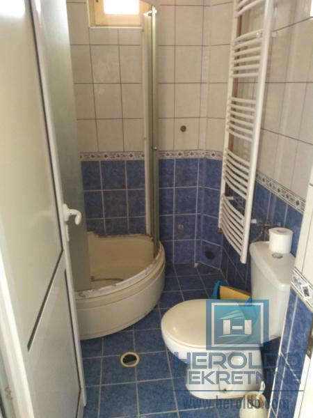 odlicna kuca sa placem u mirnom kraju 19