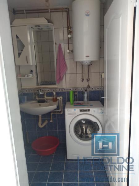 odlicna kuca sa placem u mirnom kraju 20