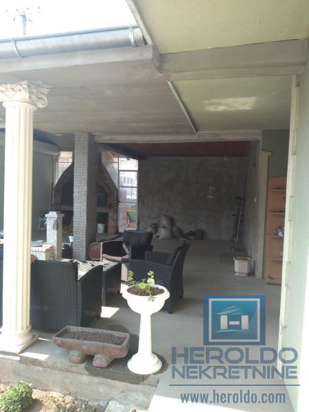 odlicna kuca sa placem u mirnom kraju 26