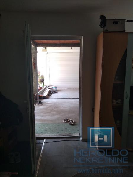 odlicna kuca sa placem u mirnom kraju 30