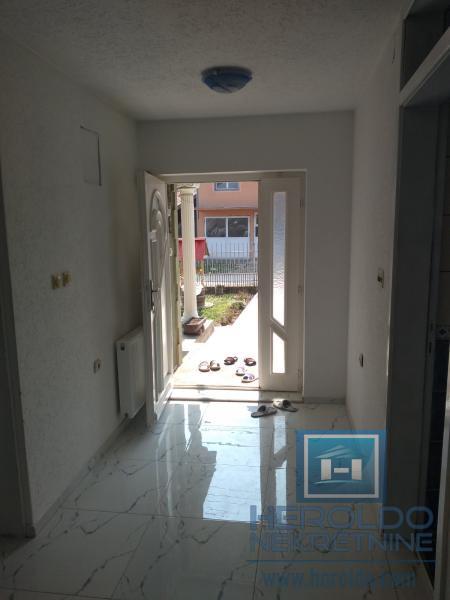 odlicna kuca sa placem u mirnom kraju 4