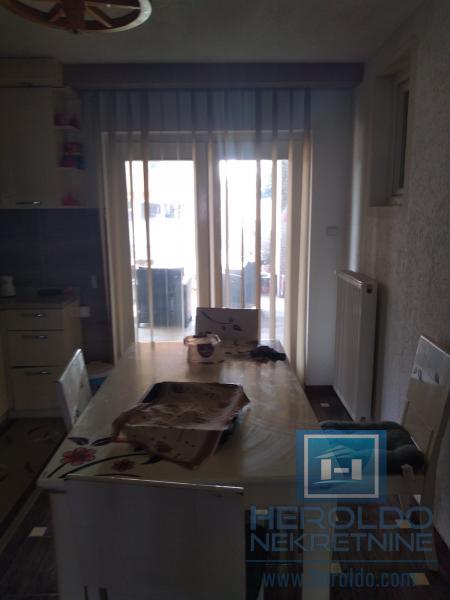 odlicna kuca sa placem u mirnom kraju 9