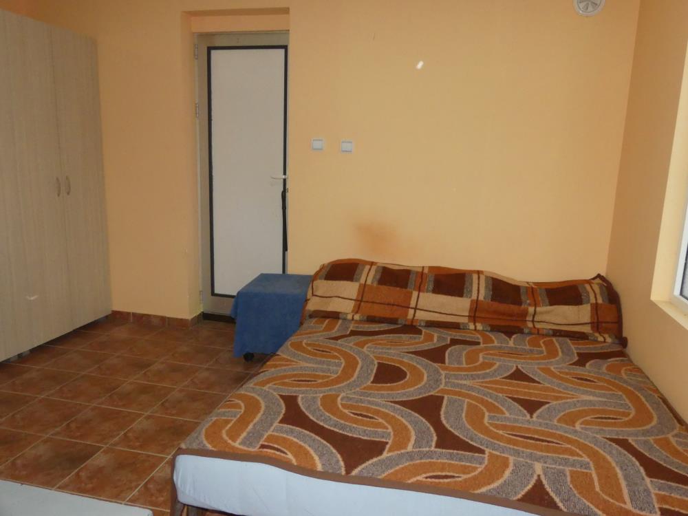 Odlična kuća u mirnom delu grada 13