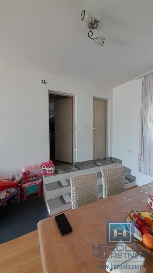 Porodična kuća na selu 21