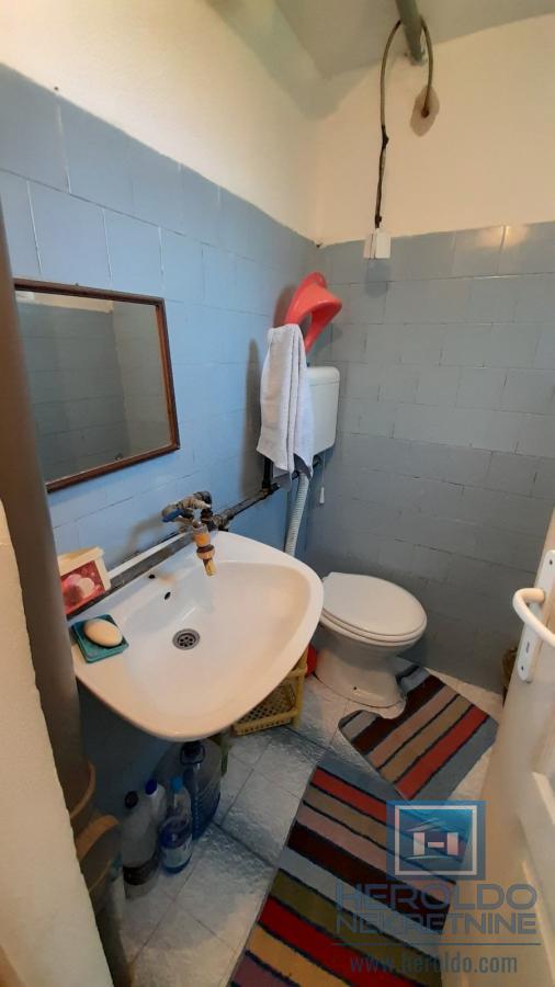 Porodična kuća na selu 26