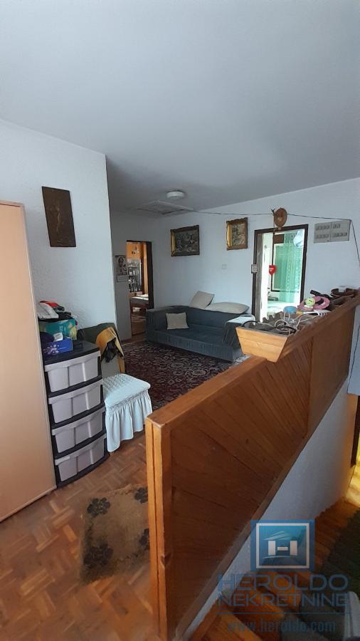 Porodična kuća na selu 7