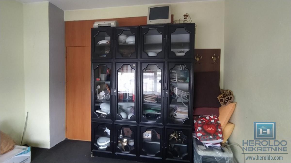 Poslovna zgrada, jedinstvena ponuda salon nameštaja za izdavanje 20