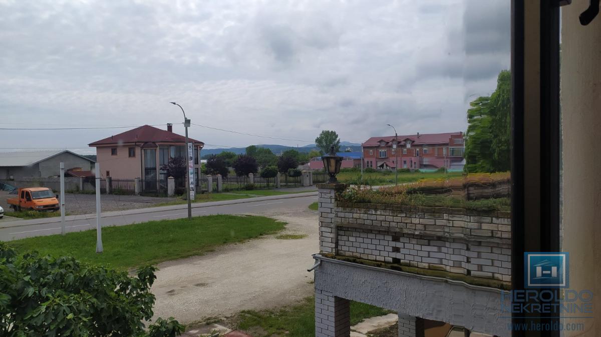 Poslovna zgrada, jedinstvena ponuda salon nameštaja za izdavanje 22