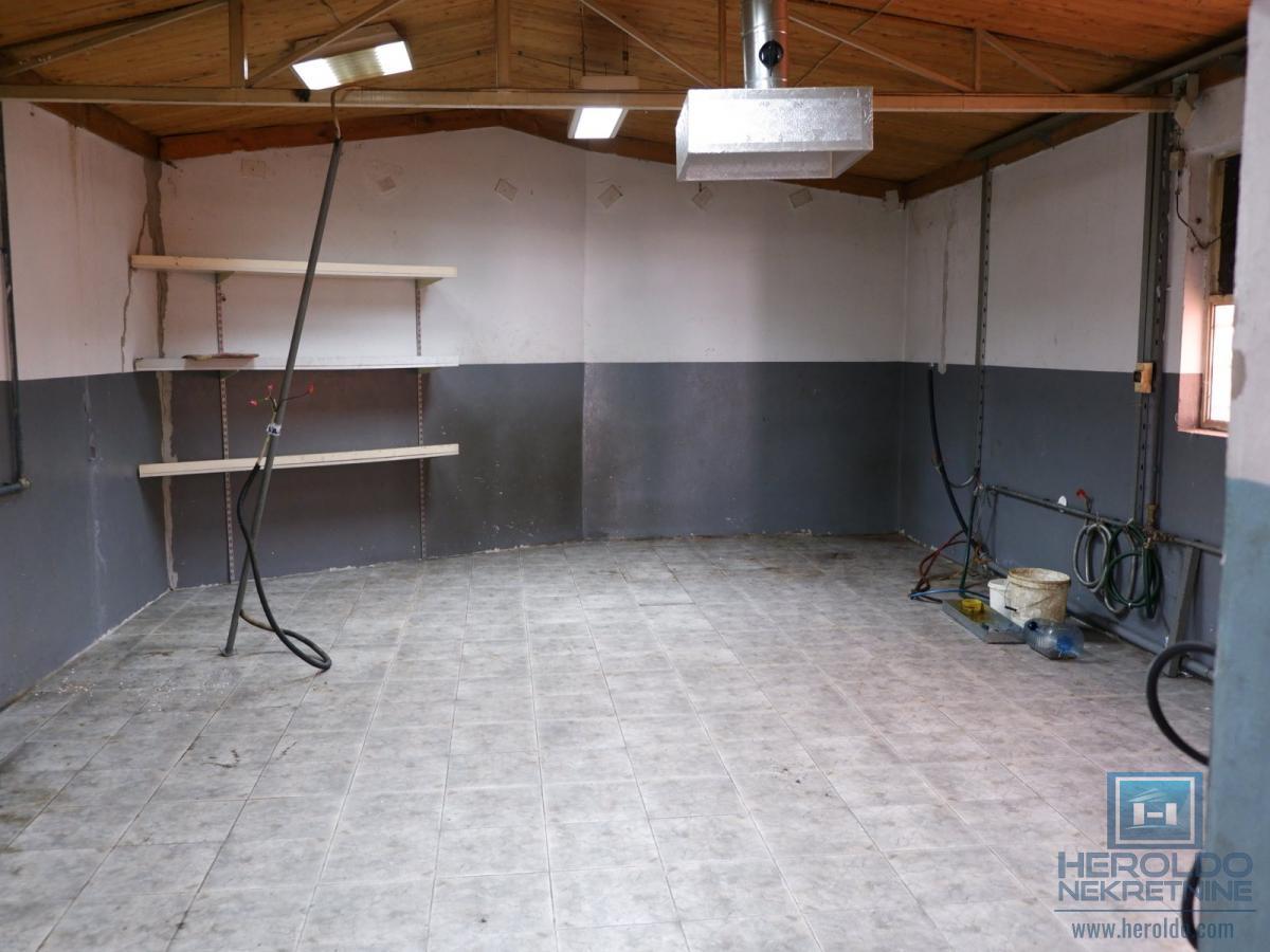 Poslovna zgrada Vihor Jagodina ,ukupna kvadratura svih objekata 519m2 6