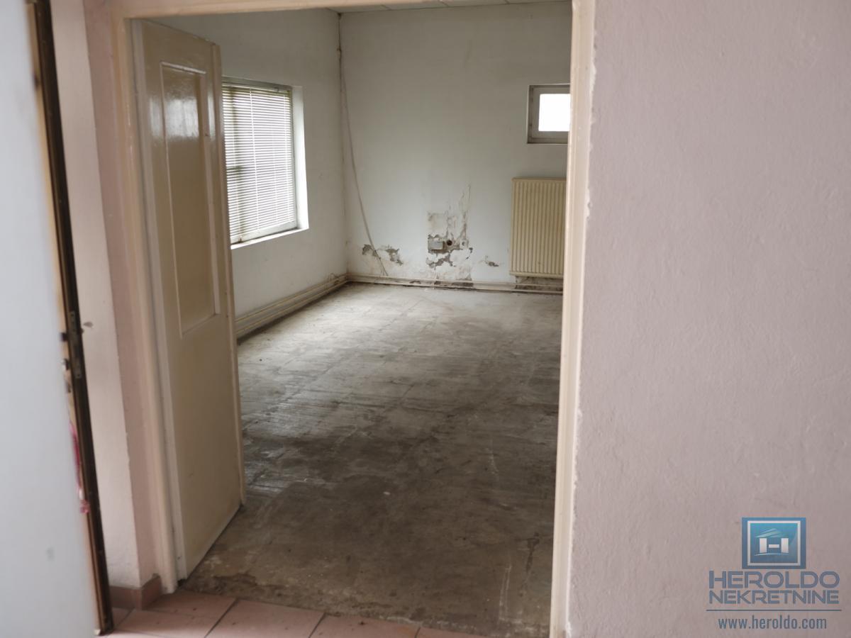 Poslovna zgrada Vihor Jagodina ,ukupna kvadratura svih objekata 519m2 15