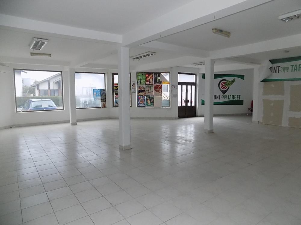 Poslovna zgrada Xl kongres-lokal 3