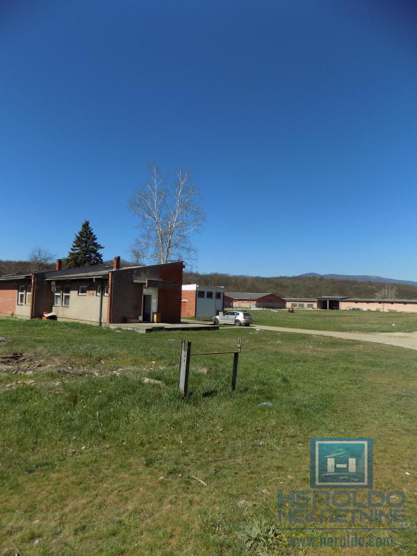 Poslovni objekat u Sumrakovcu - Boljevac 32