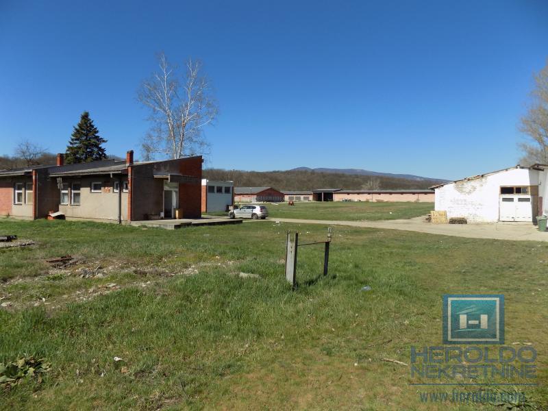 Poslovni objekat u Sumrakovcu - Boljevac 35