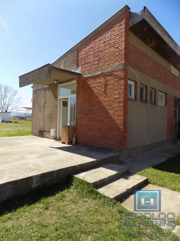 Poslovni objekat u Sumrakovcu - Boljevac 7