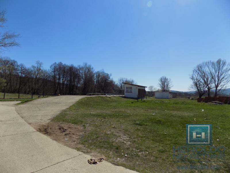 Poslovni objekat u Sumrakovcu - Boljevac 8