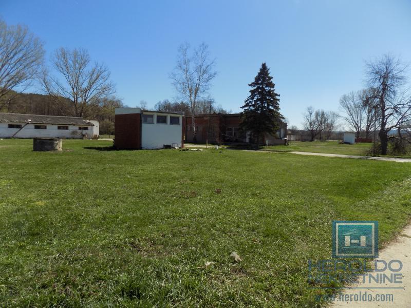 Poslovni objekat u Sumrakovcu - Boljevac 18