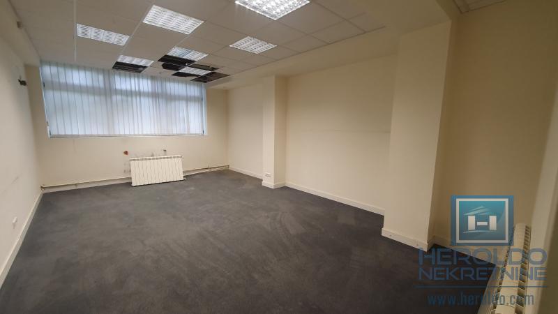 Poslovni prostor, centar, Jagodina 13