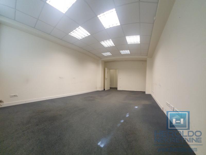 Poslovni prostor, centar, Jagodina 15