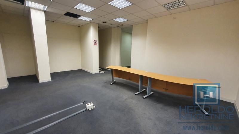 Poslovni prostor, centar, Jagodina 23