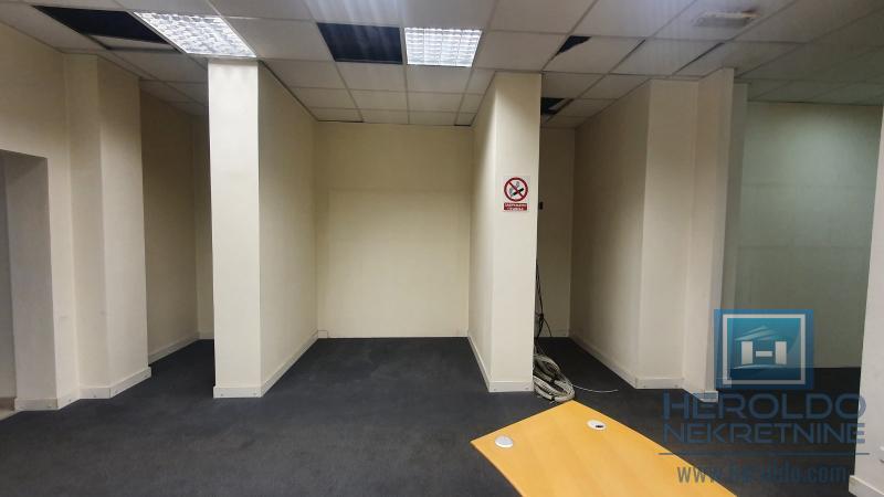 Poslovni prostor, centar, Jagodina 24