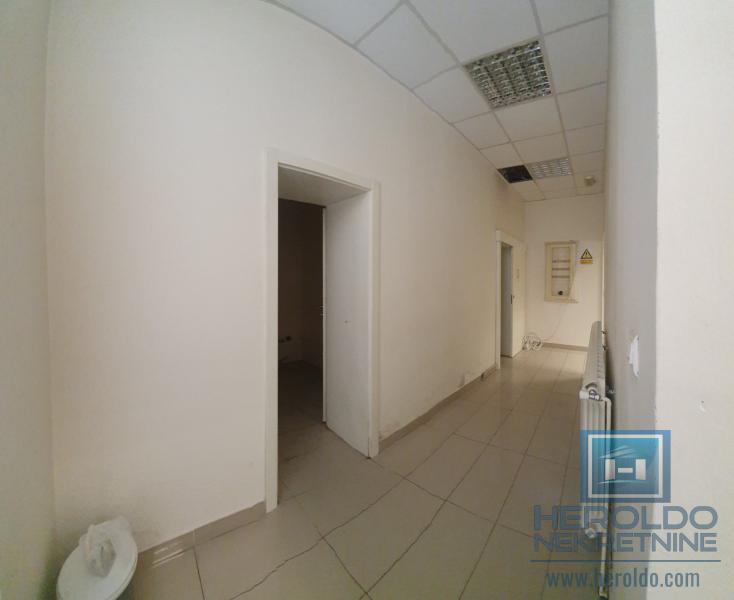 Poslovni prostor, centar, Jagodina 25