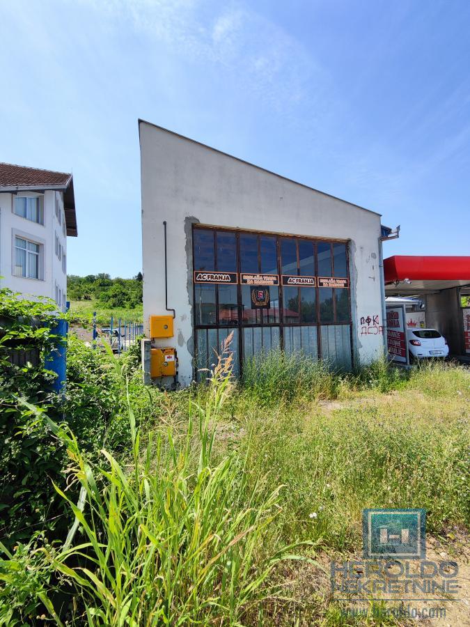 Poslovni prostor - hala i lokal 4