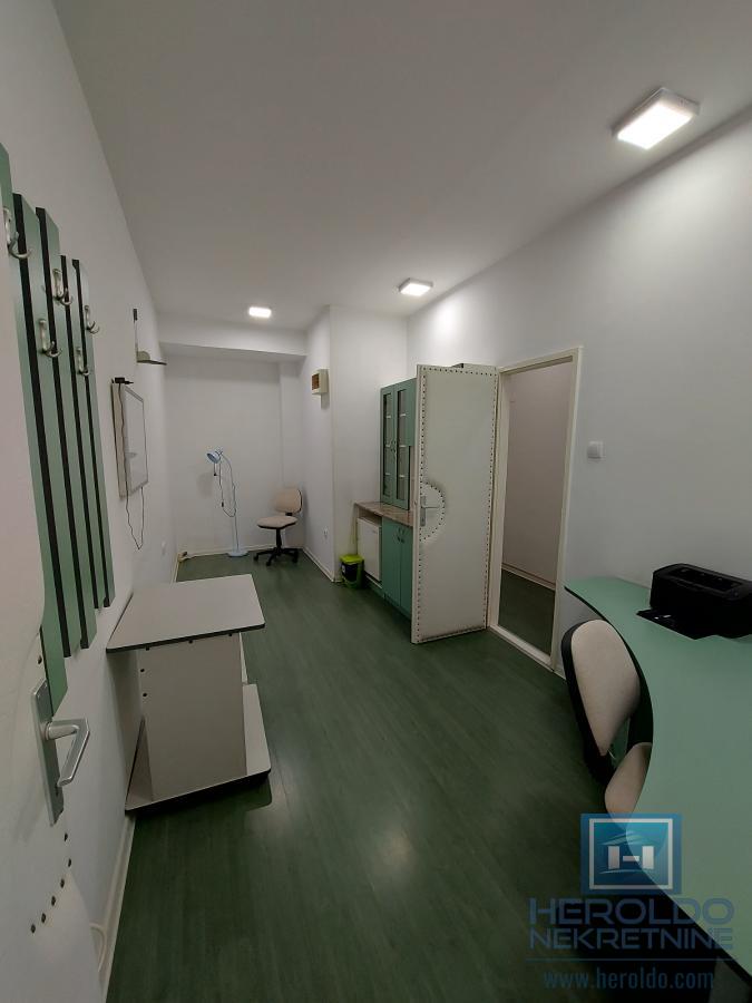 Poslovni prostor od 54m2 za izdavanje u centru 5