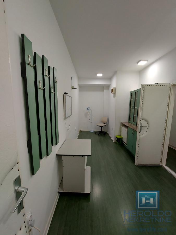 Poslovni prostor od 54m2 za izdavanje u centru 6