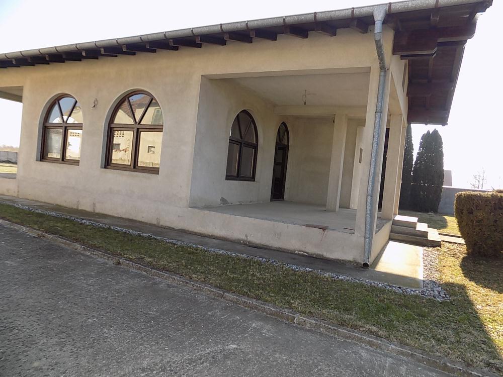 Poslovni prostor za izdavanje 23