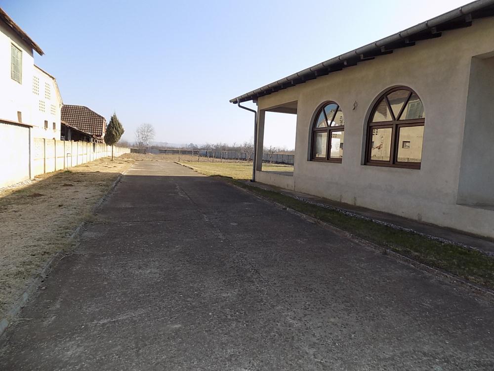 Poslovni prostor za izdavanje 24