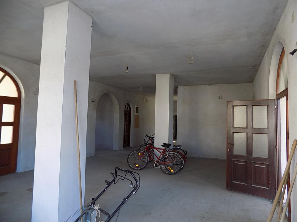 Poslovni prostor za izdavanje 9