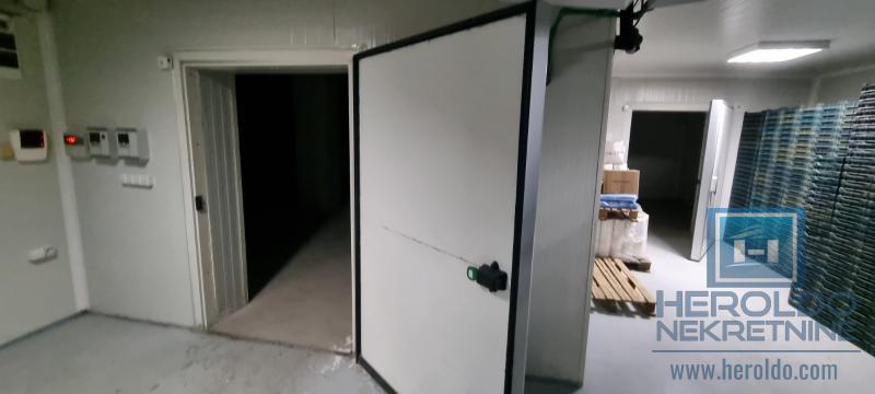 Poslovno stambeni prostor 14