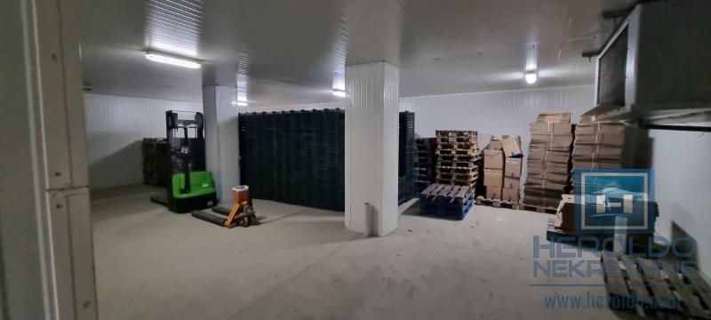 Poslovno stambeni prostor 7