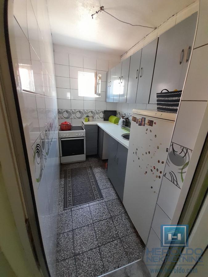 Prelepa kuca u mirnom delu grada 34