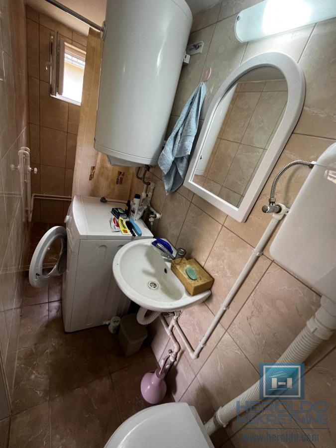 Prizemna vikendica sa velikim placem 7