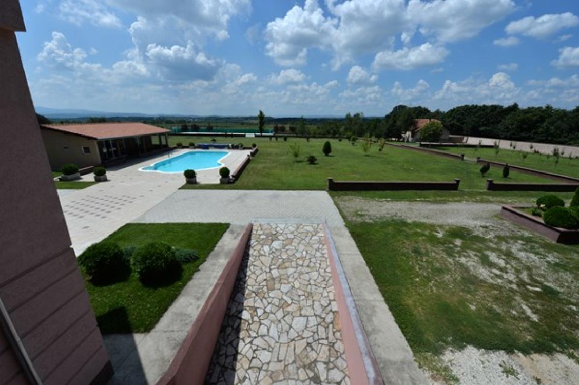 prodaja - lux kuća, Jagodina 18