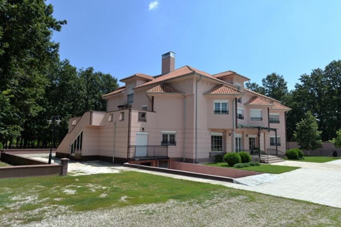 prodaja - lux kuća, Jagodina 8