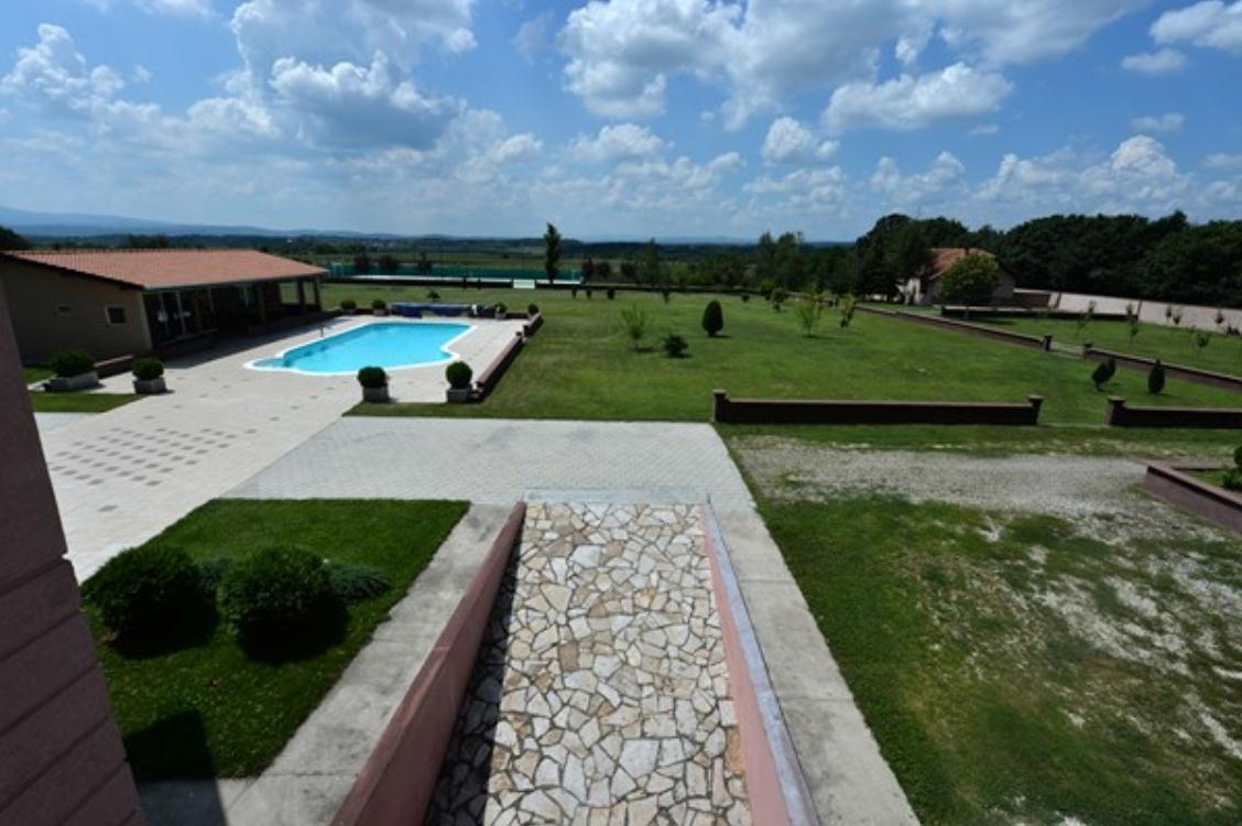 prodaja - lux kuća, Jagodina 9