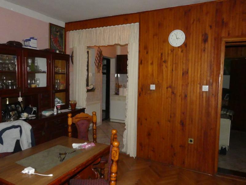 Prodaja - spratna kuća, Strelište 11