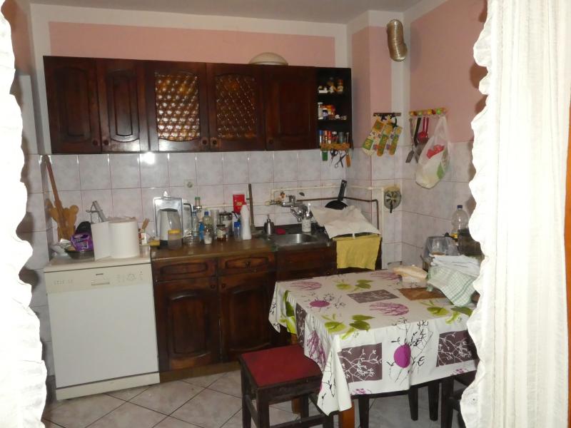 Prodaja - spratna kuća, Strelište 12