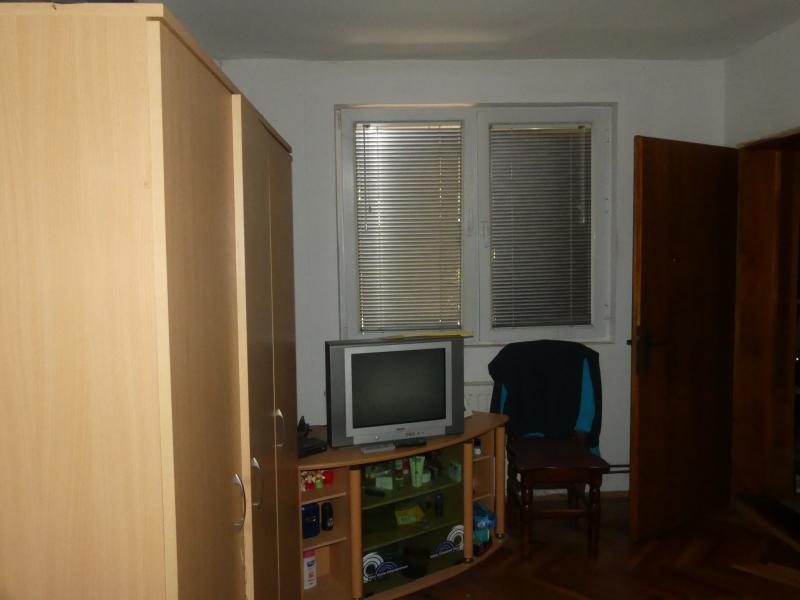 Prodaja - spratna kuća, Strelište 5