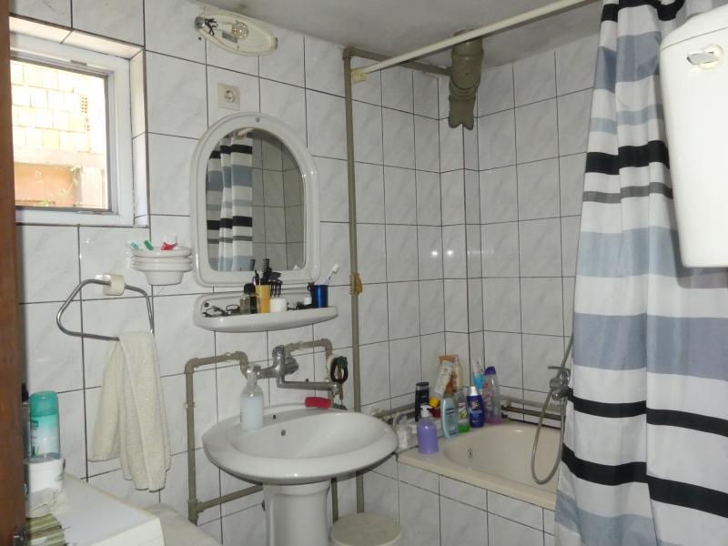 Prodaja - spratna kuća, Strelište 6